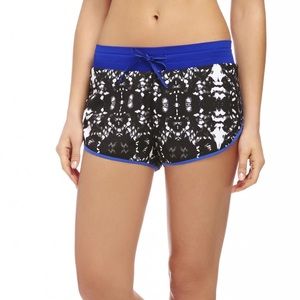 Fabletics | Black Tie Dye Suva Run Short II